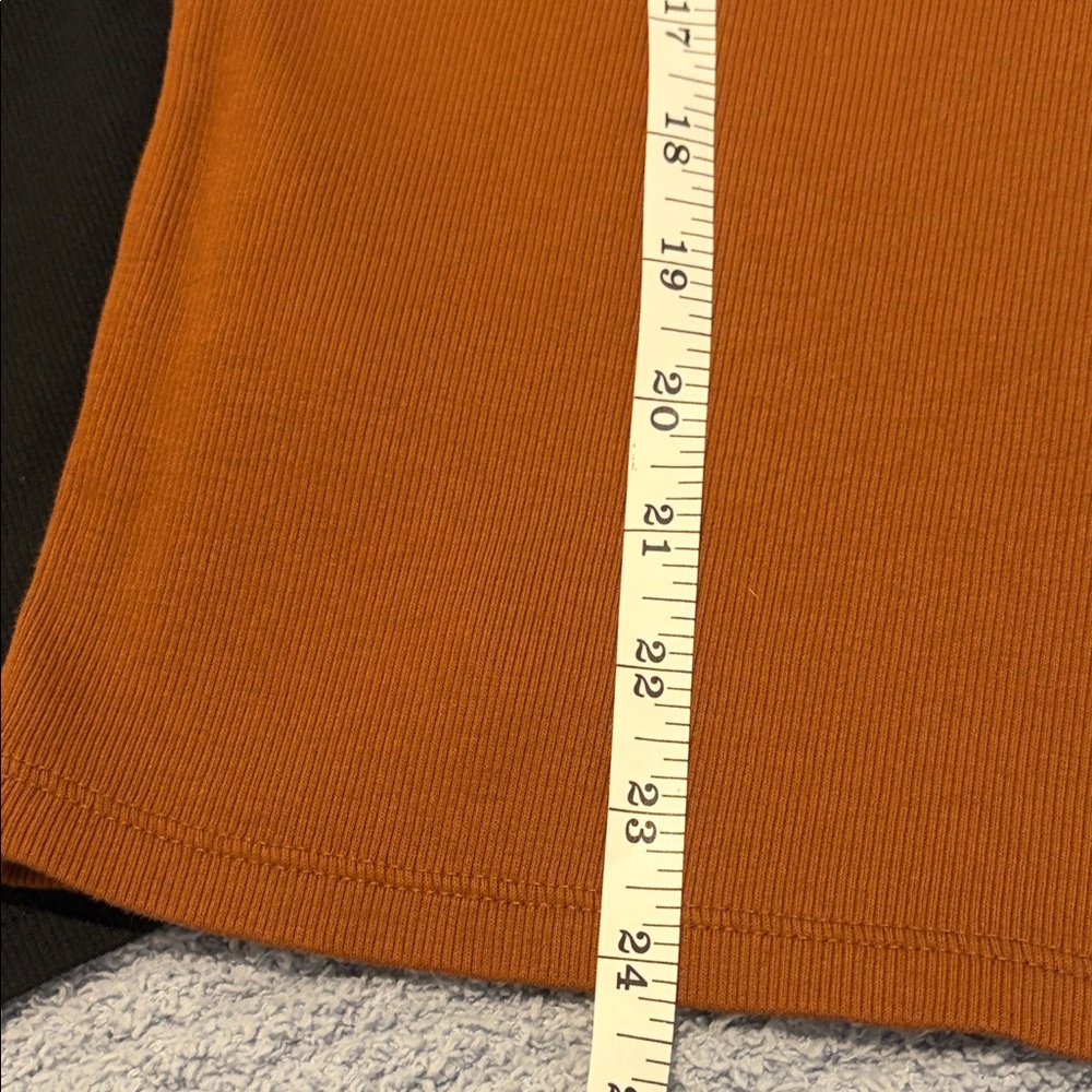 Time and Tru Black and Brown Women’s Tee Bundle - Picture 4 of 9